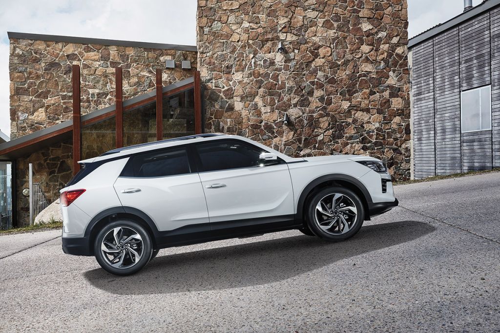 pic showroom detail korando 66