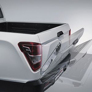 pic showroom detail musso grand 05