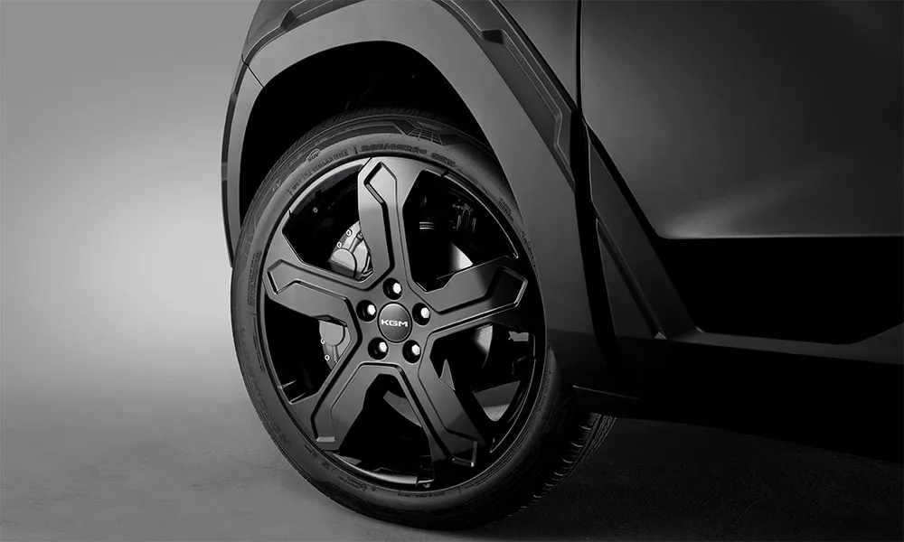 pic showroom torres hybrid 57